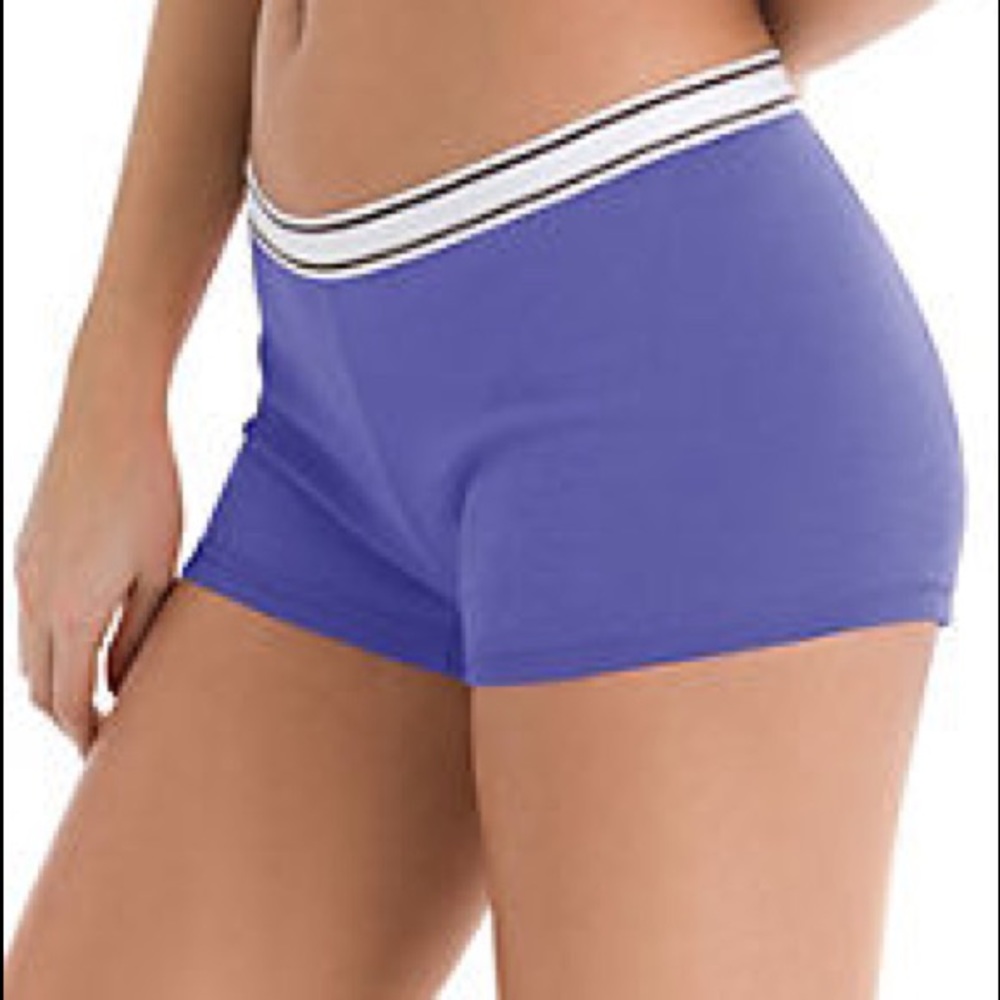 NWOT SET OF 4 HANES BOY SHORTS